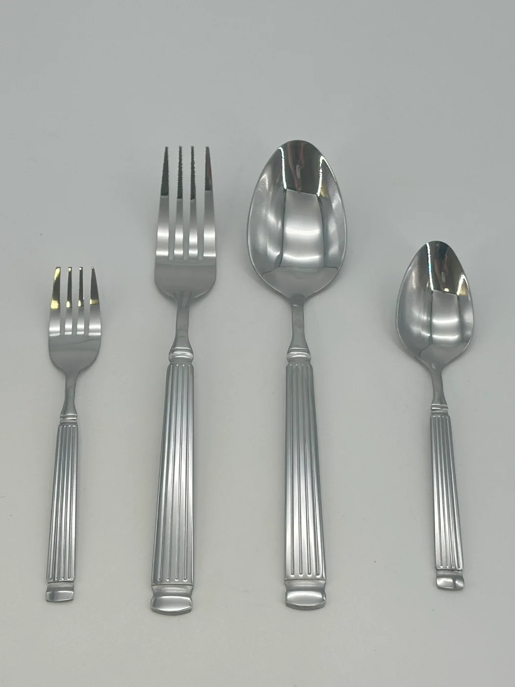 Uly-kiçi çemçe wilka toplumy 24 pcs